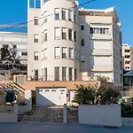 Excelsio Apartment *